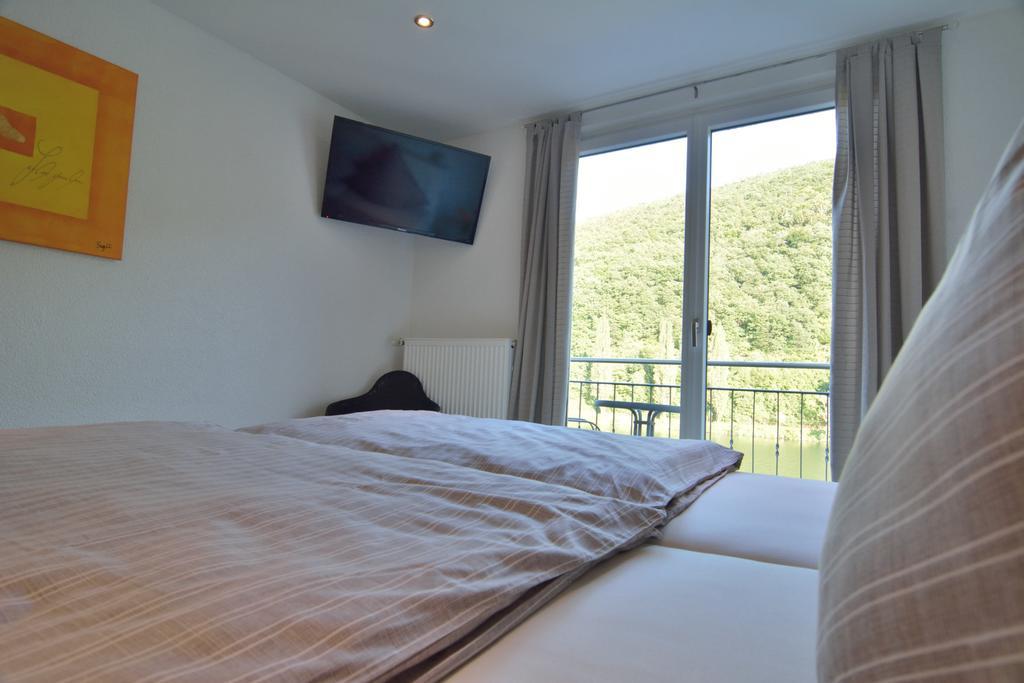 Haus Mosel Apartment Klotten Cameră foto
