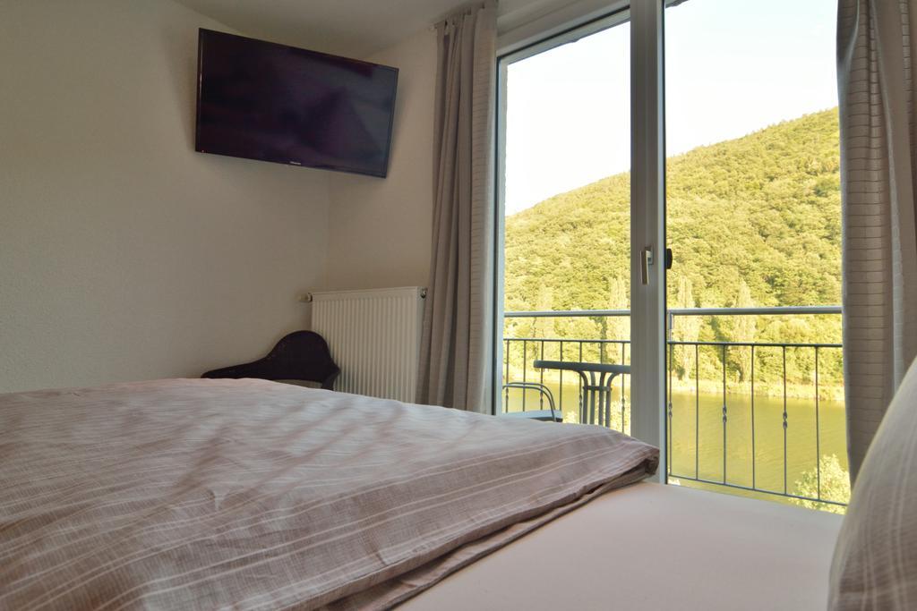 Haus Mosel Apartment Klotten Cameră foto